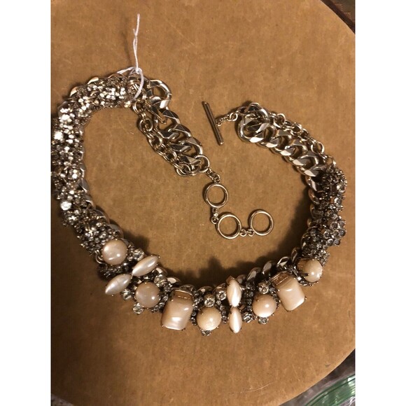 STELLA & DOT Gold Tone Statement Necklace Flowers & Rhinestones Stunning - Picture 8 of 12